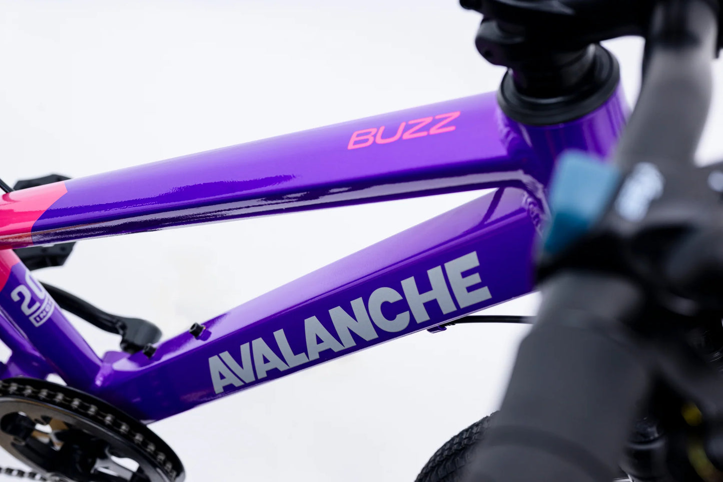 Avalanche Buzz 20" Bike
