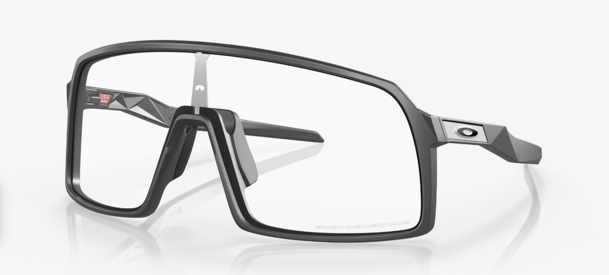 Oakley Sutro Matt Carbon - Clear Photochromic Lens - 94069837