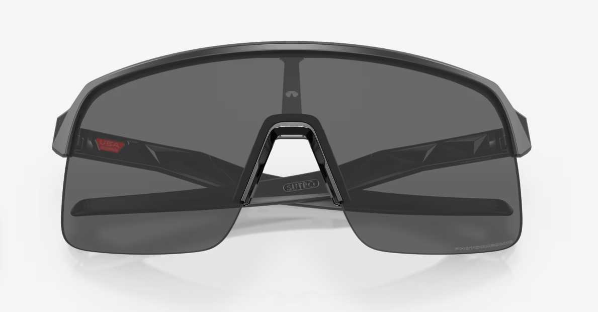 Oakley Sutro Lite Matt Carbon - Clear Photochromic - 94634539