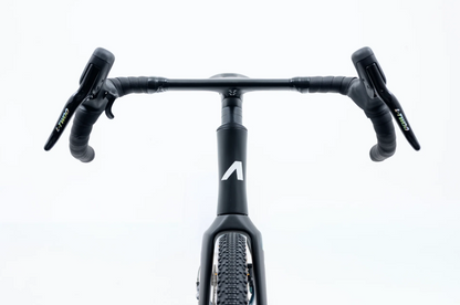 Avalanche Roam Carbon Gravel Bike